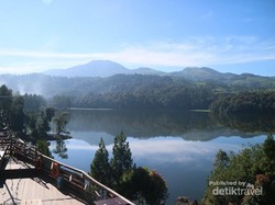 Weekend ke Mana? Ada yang Curi Perhatian di Bandung