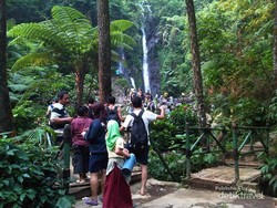 Wisata Air Terjun di Curug 7 Cilember, Bogor