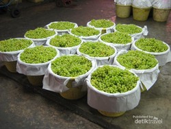 Wisata Beda di Thailand, Belanja Buah di Pasar Induk