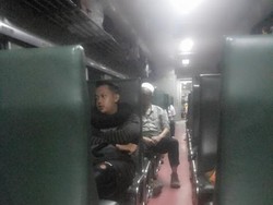 Wisata Hemat Keliling Jawa Naik Kereta