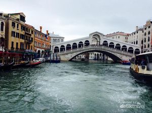 Wisata ke Italia Jangan Lupa ke Venesia
