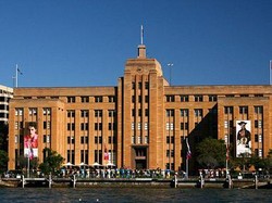 Wisata Museum Sambil Bugil? Hanya di Sydney!