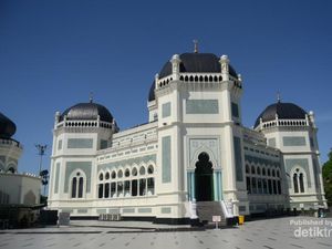 Wisata Religi Juga Bisa di Medan