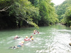 Woohoo! Body Rafting Seru di Green Canyon