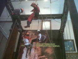 Wow! Ada Aktivitas Penelusuran Gua di Deep & Extreme Indonesia