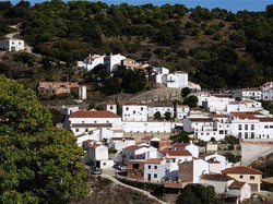 Wow! Ada Kota Smurfs di Andalusia