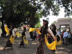 Wow! Asyiknya Dijamu Sultan Kacirebonan