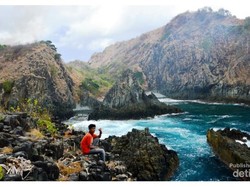 Wow! Suasana Planet Krypton di Pantai Lombok