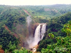 Yang Baru dari Geopark Ciletuh, Curug Puncak Manik