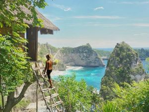 Yang Beda di Nusa Penida, Rumah Pohon Batu Melonteng