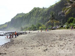 Yang Cantik Dari Kebumen, Pantai Meganti