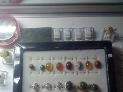 Yang Lagi Trend di Aceh: Ngopi Sambil Transaksi Batu Akik