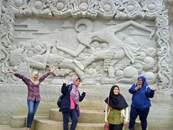 Yogya Bukan Cuma Malioboro, Ada Juga Tebing Breksi