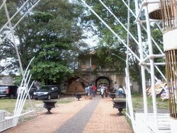 Yogya Punya Vredeburg, Solo Juga Punya Benteng Vastenburg