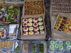 Yuk! Belanja Aneka Kue di Pasar Kue Subuh Senen