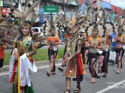 Yuk Kenal Pakaian Adat Dayak!