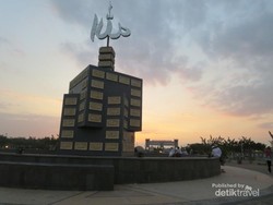 Ziarah Akhir Pekan ke Makam Gus Dur di Jombang