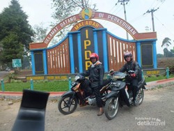 Ziarah ke Makam Bosscha di Bandung