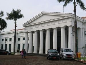 Ziarah Kebudayaan ke Museum Seni Rupa dan Keramik