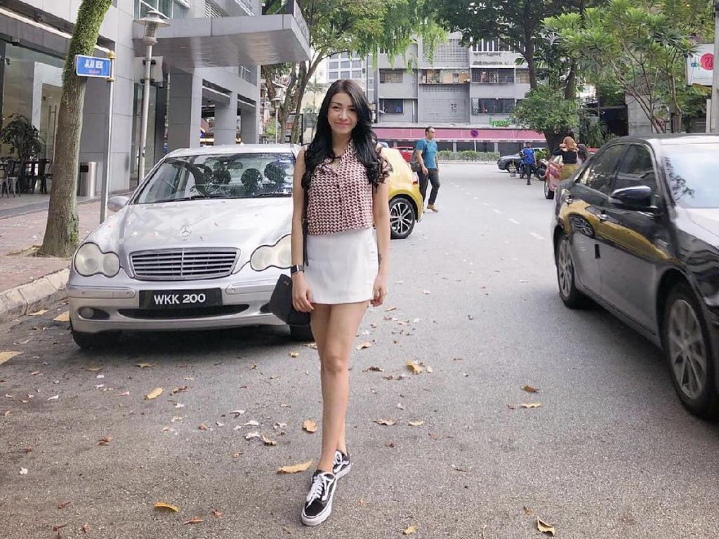 Rangkul Suami Rachel Vennya, Selebgram Seksi Ini Jadi Sorotan Rangkul Suami Rachel Vennya, Selebgram Seksi Ini Jadi Sorotan