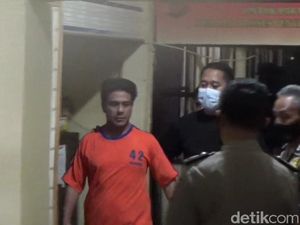 Detik-detik Penangkapan Mantan Suami Dina Lorenza Gegara Narkoba Detik-detik Penangkapan Mantan Suami Dina Lorenza Gegara Narkoba