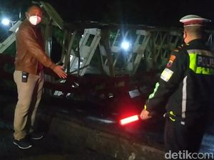 Jembatan Jalur Pantura di Pekalongan Ambles, Lalu Lintas Dialihkan Jembatan Jalur Pantura di Pekalongan Ambles, Lalu Lintas Dialihkan