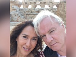 Suami Karina Kartika Soekarno Meninggal Dunia