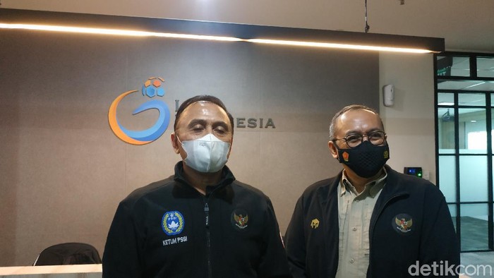 Ketum PSSI, Mochamad Iriawan, mendatang PT Liga Indonesia Baru, bahas rancangan protokol Shopee Liga 1.