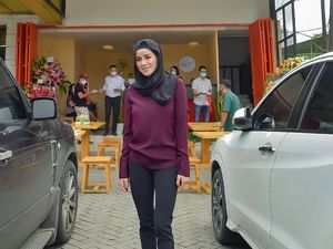 Jarang Tampil di TV, Olla Ramlan Makin Pedes Bisnis Kuliner Cabai Jarang Tampil di TV, Olla Ramlan Makin Pedes Bisnis Kuliner Cabai