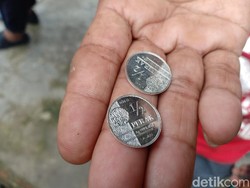 Warga yang Setuju Dibangun Pasar Muamalah di Madiun Dapat Koin Dinar/Dirham 