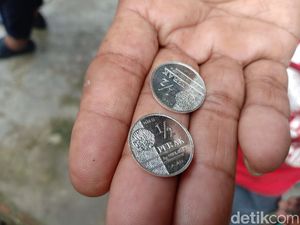 Warga yang Setuju Dibangun Pasar Muamalah di Madiun Dapat Koin Dinar/Dirham  Warga yang Setuju Dibangun Pasar Muamalah di Madiun Dapat Koin Dinar/Dirham