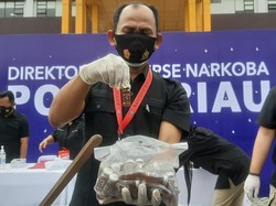 Polisi Bongkar Peredaran Liquid Cair Isi Narkoba di Riau