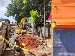 Selain Mampang dan Tendean, Jalanan Ini Juga Kena Galian Kabel Manhole DKI