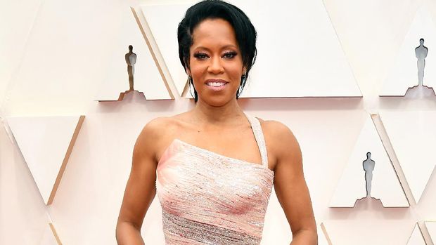 HOLLYWOOD, CALIFORNIA - FEBRUARY 09: Regina King attends the 92nd Annual Academy Awards at Hollywood and Highland on February 09, 2020 in Hollywood, California.   Amy Sussman/Getty Images/AFP