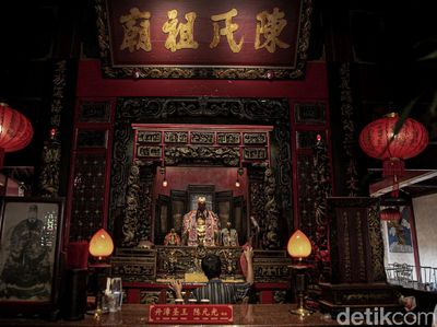 Serba-serbi Persiapan Imlek di Vihara Amurva Bhumi