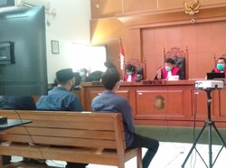 Pengacara Syahganda Cecar Saksi soal Unsur Kebohongan di Cuitan Omnibus Law