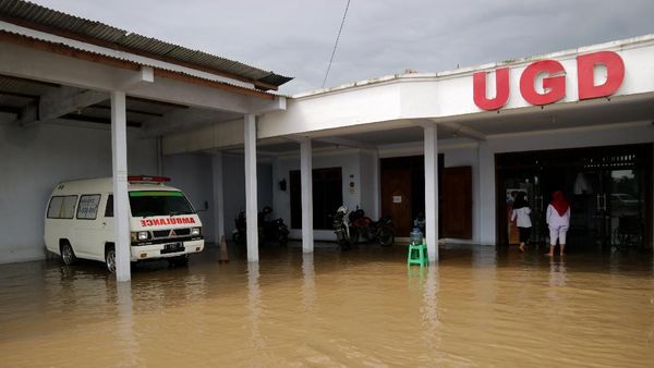 Sungai Avur Brawijaya Meluap, Klinik di Jombang Kebanjiran