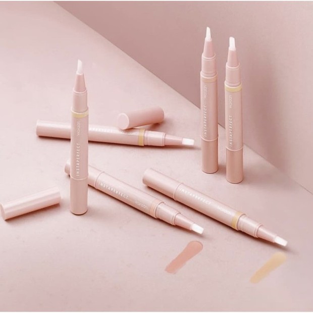 Wardah Instaperfect Quick Fix Cover Correct Concealer/foto: tokopedia.com Wardah Instaperfect Quick Fix Cover Correct Concealer