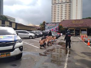 Kerap Membaret Mobil, 7 Pak Ogah Diciduk di Margonda Depok