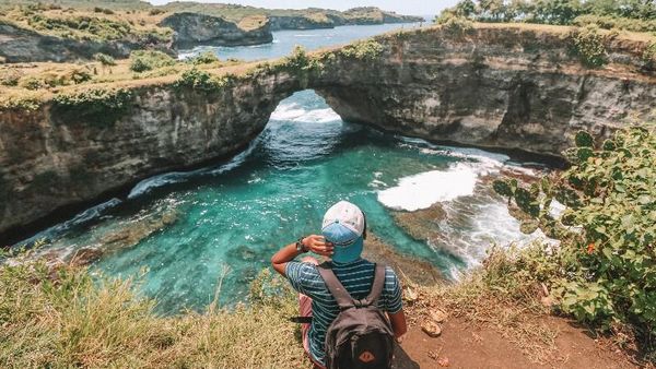 10 Pantai di Bali yang Harus Anda Kunjungi