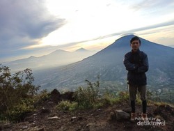 10 Tips Mendaki Gunung Sindoro via Kledung