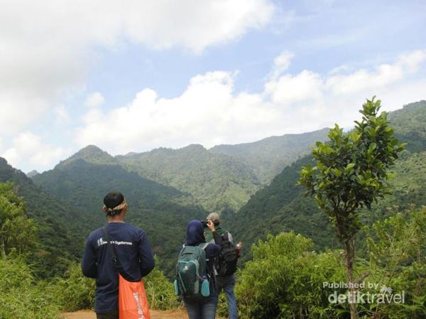 3 Air Terjun Indah yang Tersembunyi di Sentul, Bogor