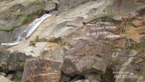 Ada Air Terjun Empat Tingkat di Dekat Bendungan Sigura-gura