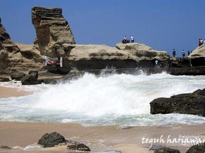 Ada Sphinx di Pantai Klayar, Pacitan