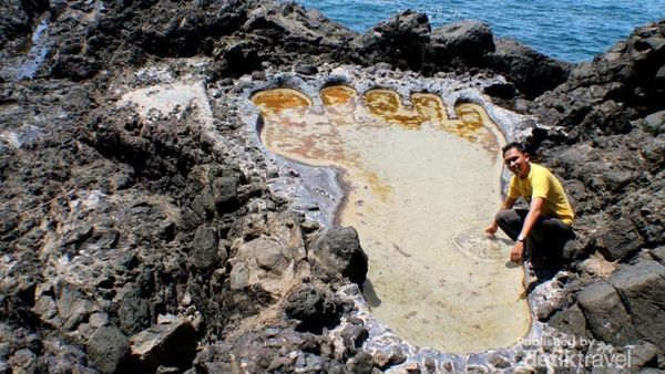 Ada Tapak Kaki Raksasa di Tapaktuan, Aceh!