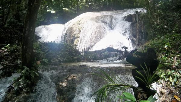 Air Terjun Bertingkat, Saluopa