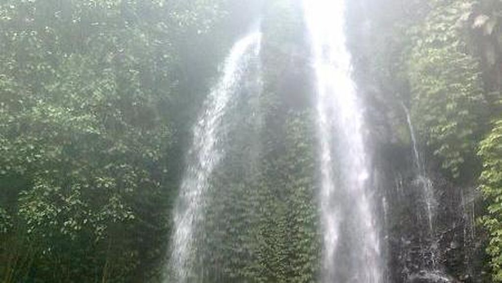 Air Terjun Jumog, Primadona di Lereng Lawu Air Terjun Jumog, Primadona di Lereng Lawu