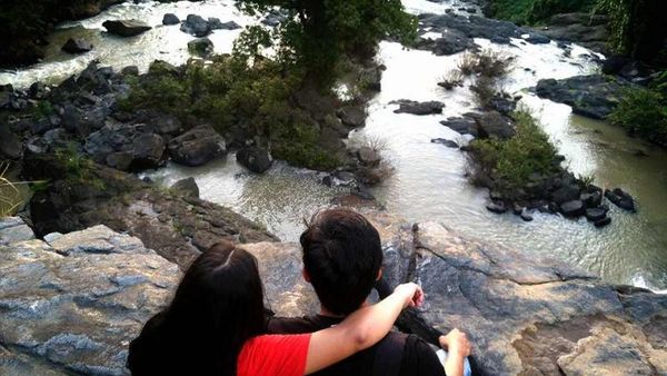 Air Terjun Parangloe, yang Segar dari Sulsel