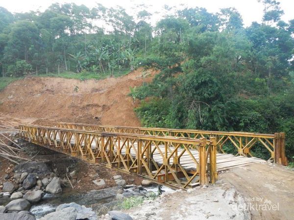 Akhir Pekan, Asyiknya Main ke Air Terjun Kembar di Bogor