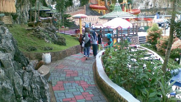 Akhir Pekan di Banda Aceh, Wajib Coba Hillside Water Boom!